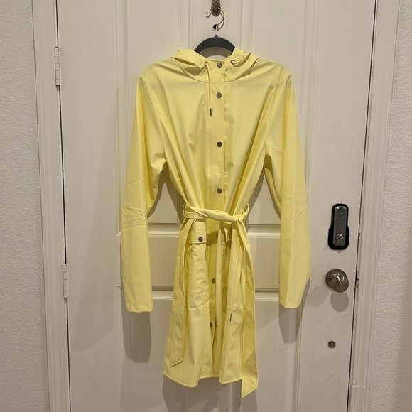 Rains Curve Jacket Straw - Picture 5 of 7